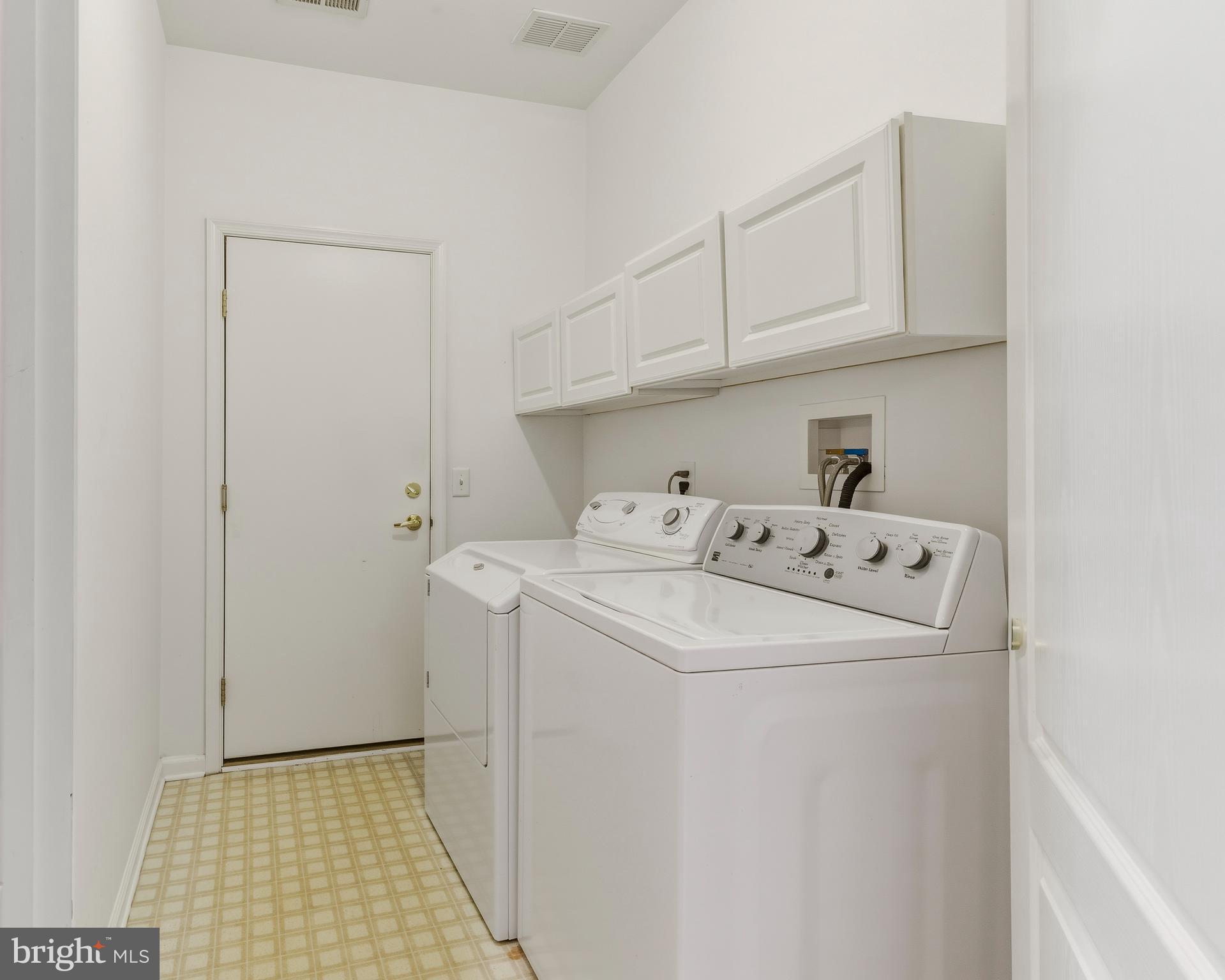 106 York Road West Deptford, NJ 08086 - Photo 21 of 31 a utility room with dryer and washer