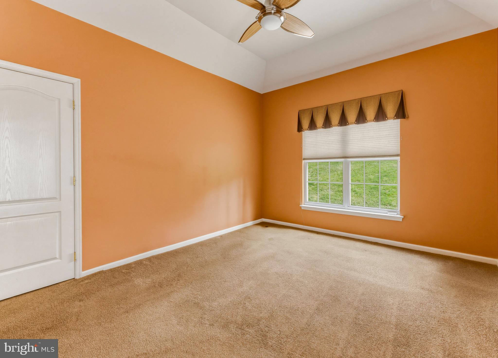 106 York Road West Deptford, NJ 08086 - Photo 24 of 31 an empty room with a window