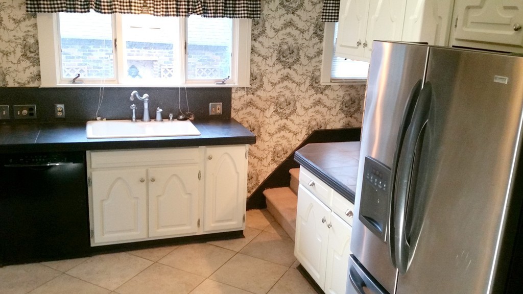 3 Rochelle Street West Springfield, MA 01089 - Photo 9 of 30 Gallery Image 9