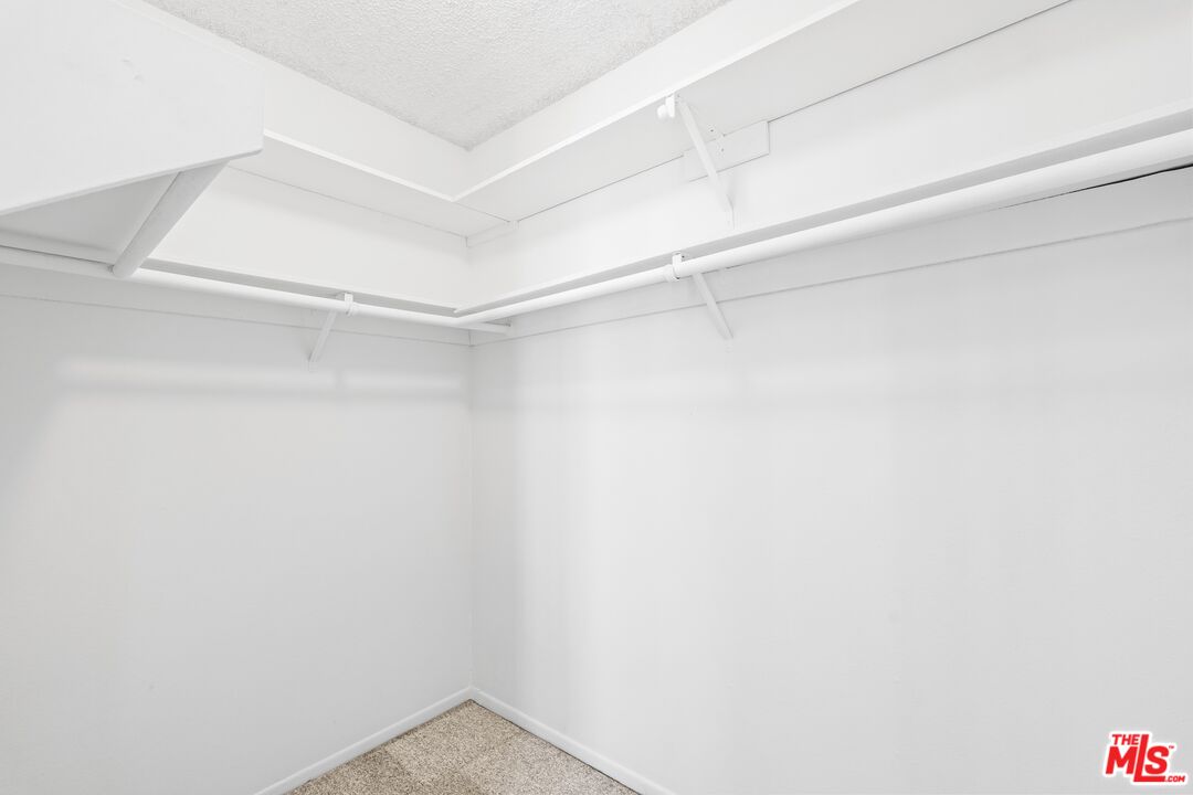 16 Quarterdeck Street, Unit 301 Marina del Rey, CA 90292 - Photo 19 of 32