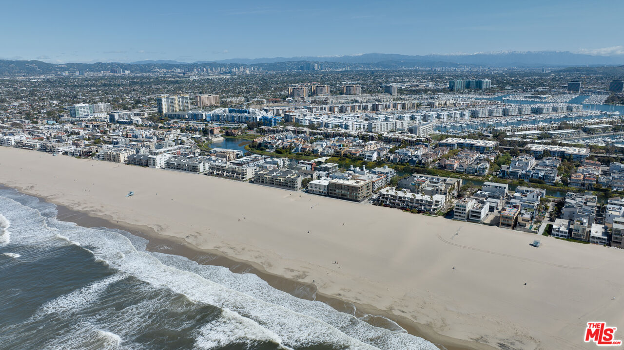 16 Quarterdeck Street, Unit 301 Marina del Rey, CA 90292 - Photo 27 of 32