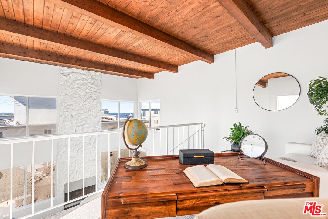 16 Quarterdeck Street, Unit 301 Marina del Rey, CA 90292 - Photo 8 of 32