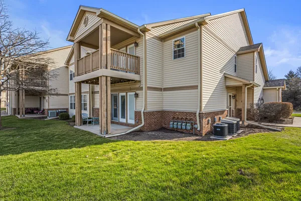 $189,900 | 3604 Thornhill Drive, Unit 3604, Champaign, IL 61822