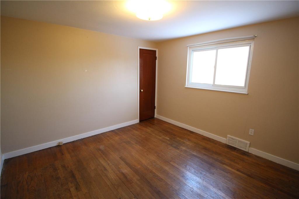 162 Castle Road Pittsburgh, PA 15234 - Photo 9 of 18 Second bedroom.