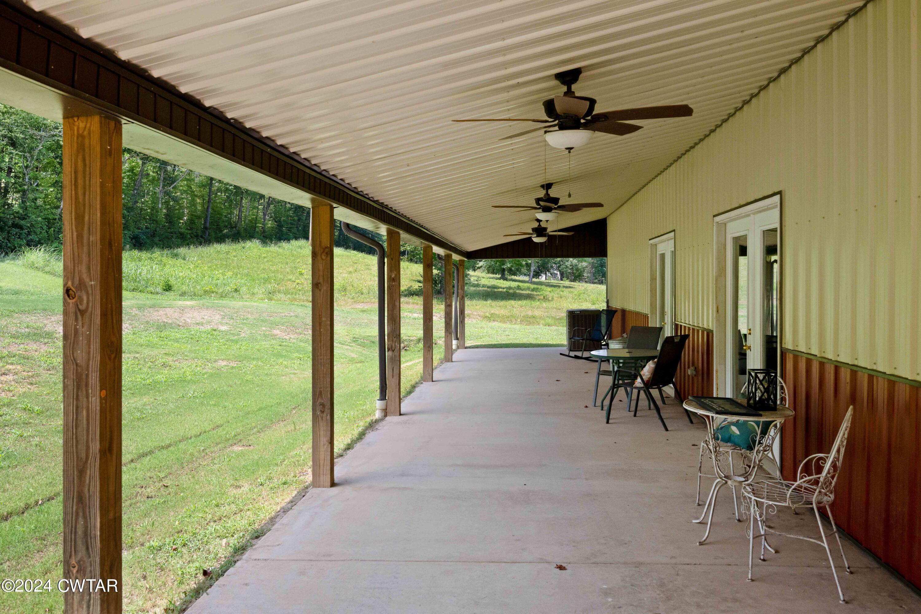 198 Putt Lane Decaturville, TN 38329 - Photo 10 of 43 DSC_6704