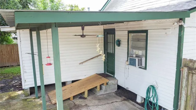$122,400 | 524 Camelia Avenue, Laplace, LA 70068