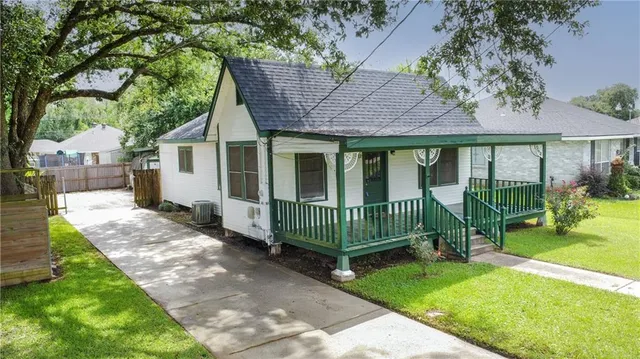 $122,400 | 524 Camelia Avenue, Laplace, LA 70068