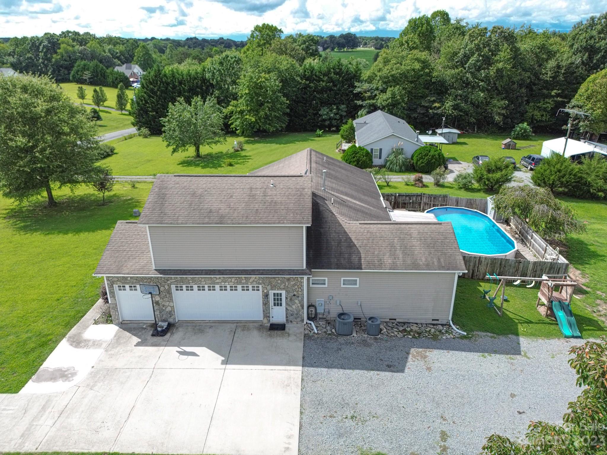 4852 Cartner Road Jonesville, NC 28642 - Photo 5 of 48 Gallery Image 5