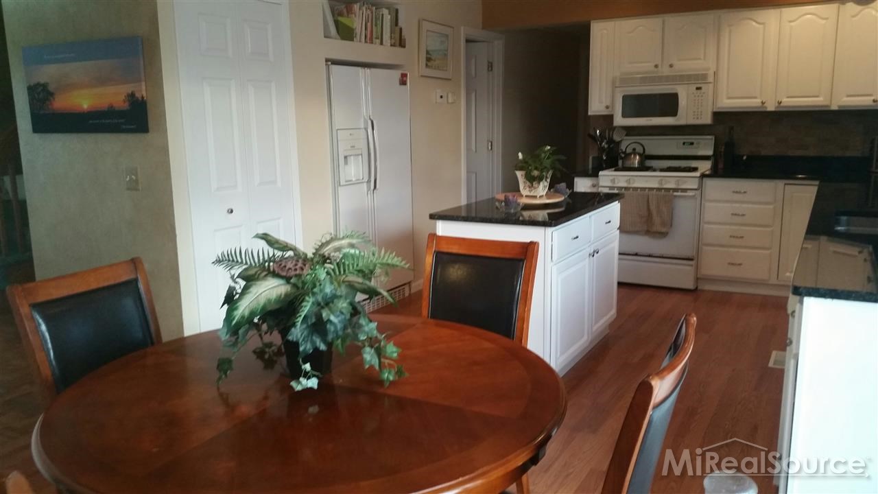 7245 Dyke Road Algonac, MI 48001 - Photo 9 of 31 31195904-8.JPG
