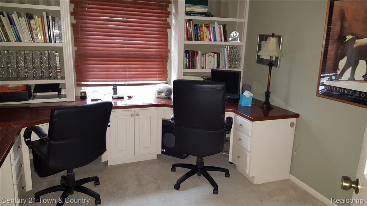 1400 Deerhurst Lane Rochester, MI 48307 - Photo 33 of 38 Bedroom 4 Currently Set Up as Office