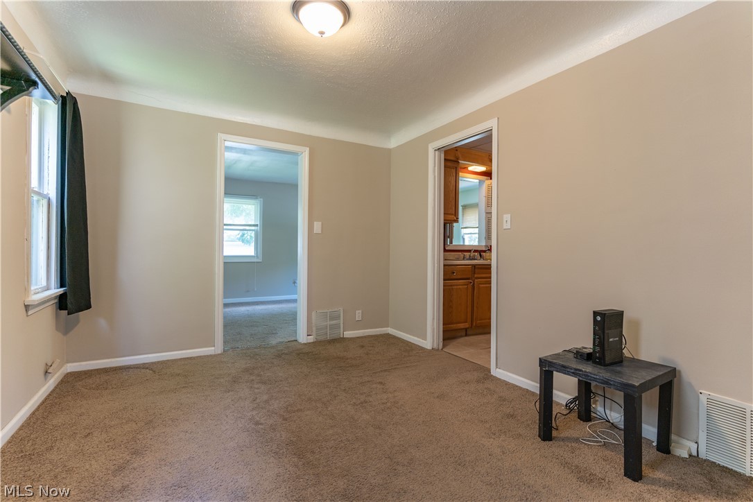 21113 Hansen Road Maple Heights, OH 44137 - Photo 10 of 26