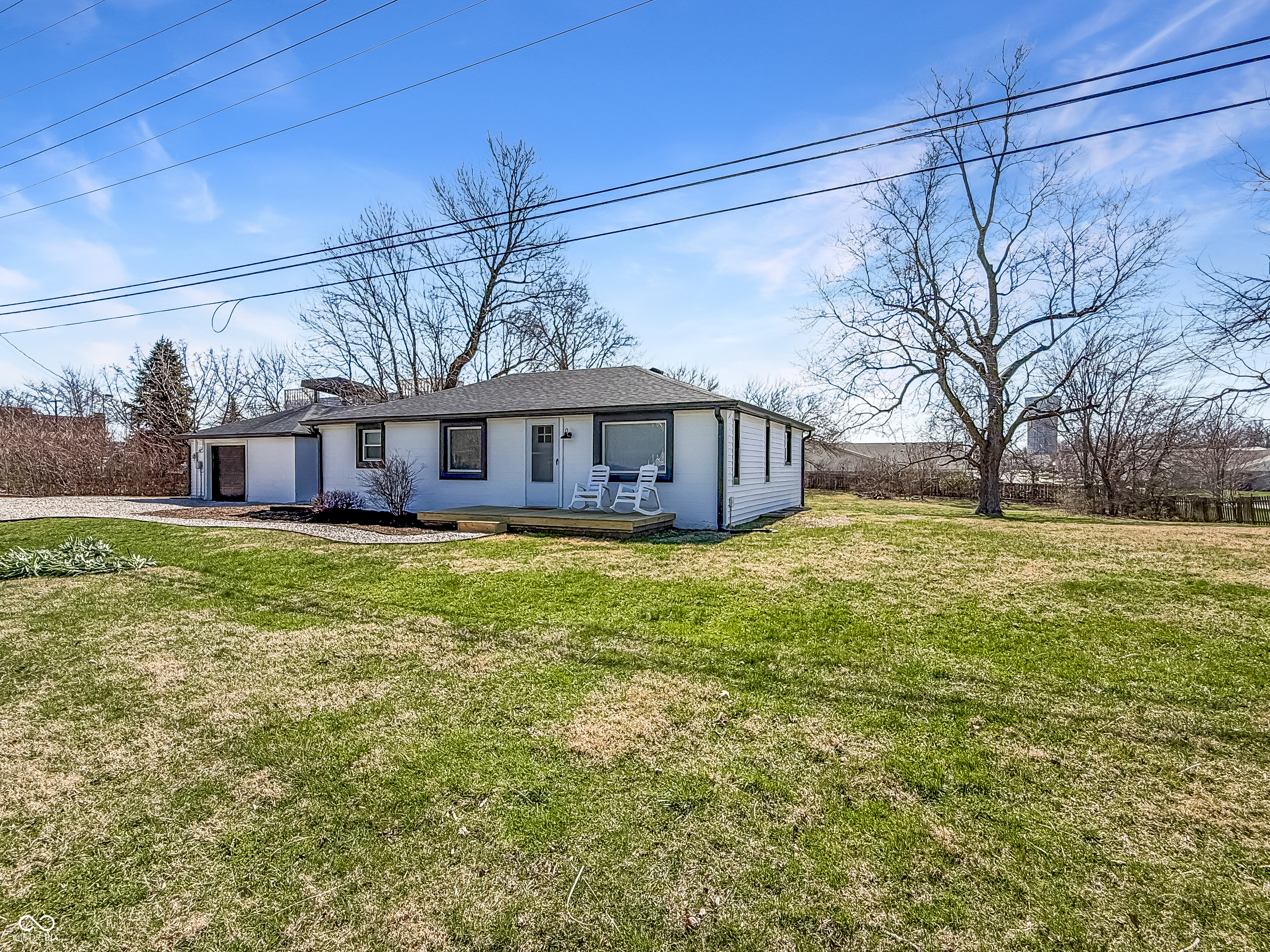 3221 West Smith Valley Road Greenwood, IN 46142 - Photo 2 of 22