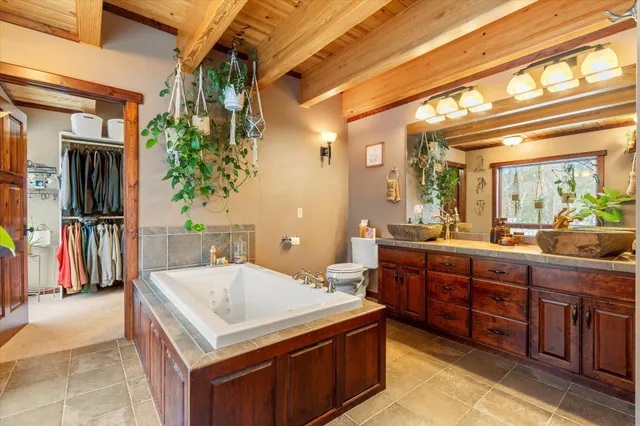 $995,000 | 10422 Ossawinnamakee Road, Pequot Lakes, MN 56472