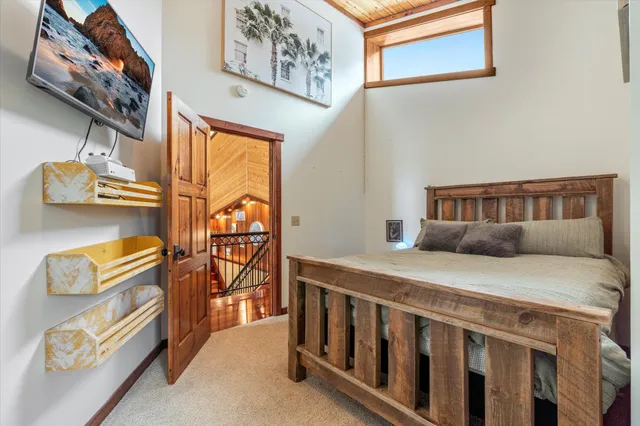 $995,000 | 10422 Ossawinnamakee Road, Pequot Lakes, MN 56472