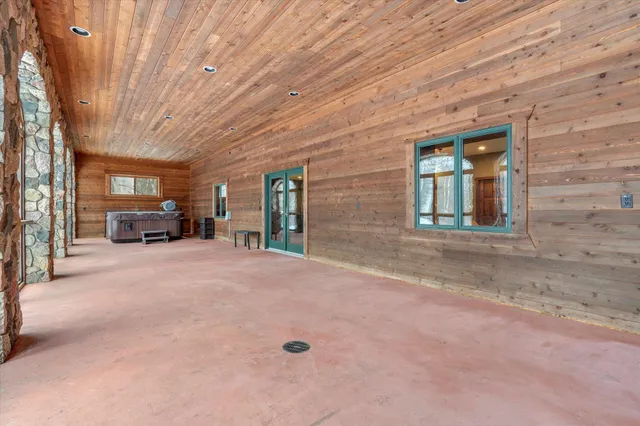 $995,000 | 10422 Ossawinnamakee Road, Pequot Lakes, MN 56472