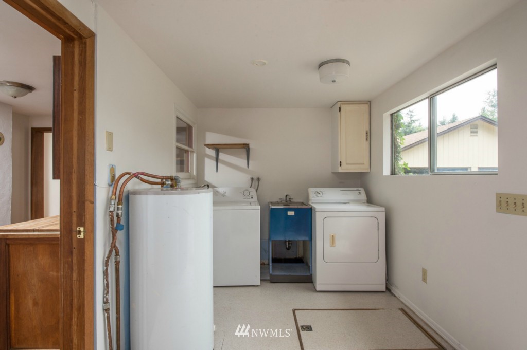9200 Southwest Bank Road Vashon, WA 98070 - Photo 12 of 20