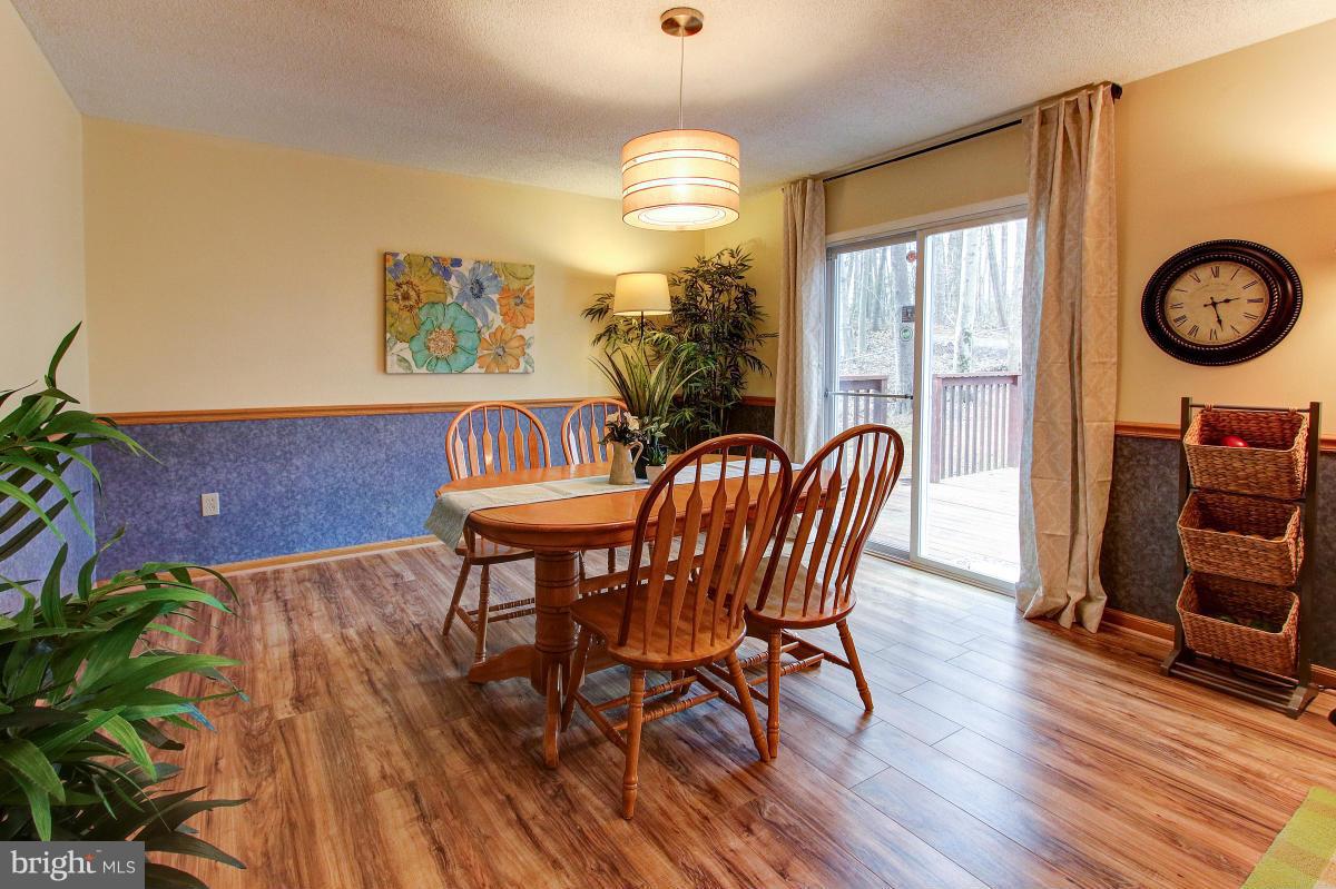 11872 Lester Road Manassas, VA 20112 - Photo 9 of 21 Dining Area has Sliding Door to the Deck