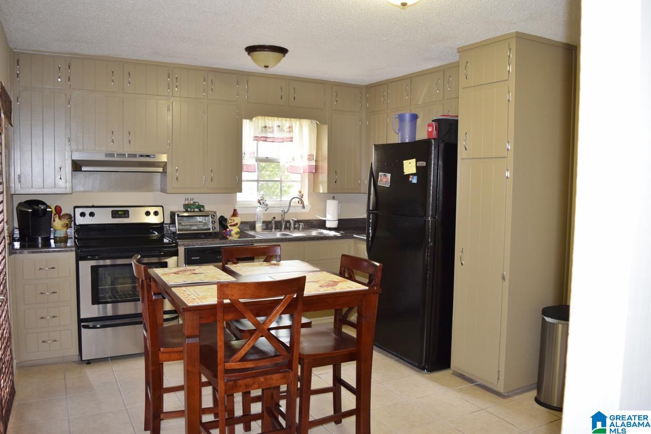 6482 Kimberly Loop Pinson, AL 35126 - Photo 2 of 20