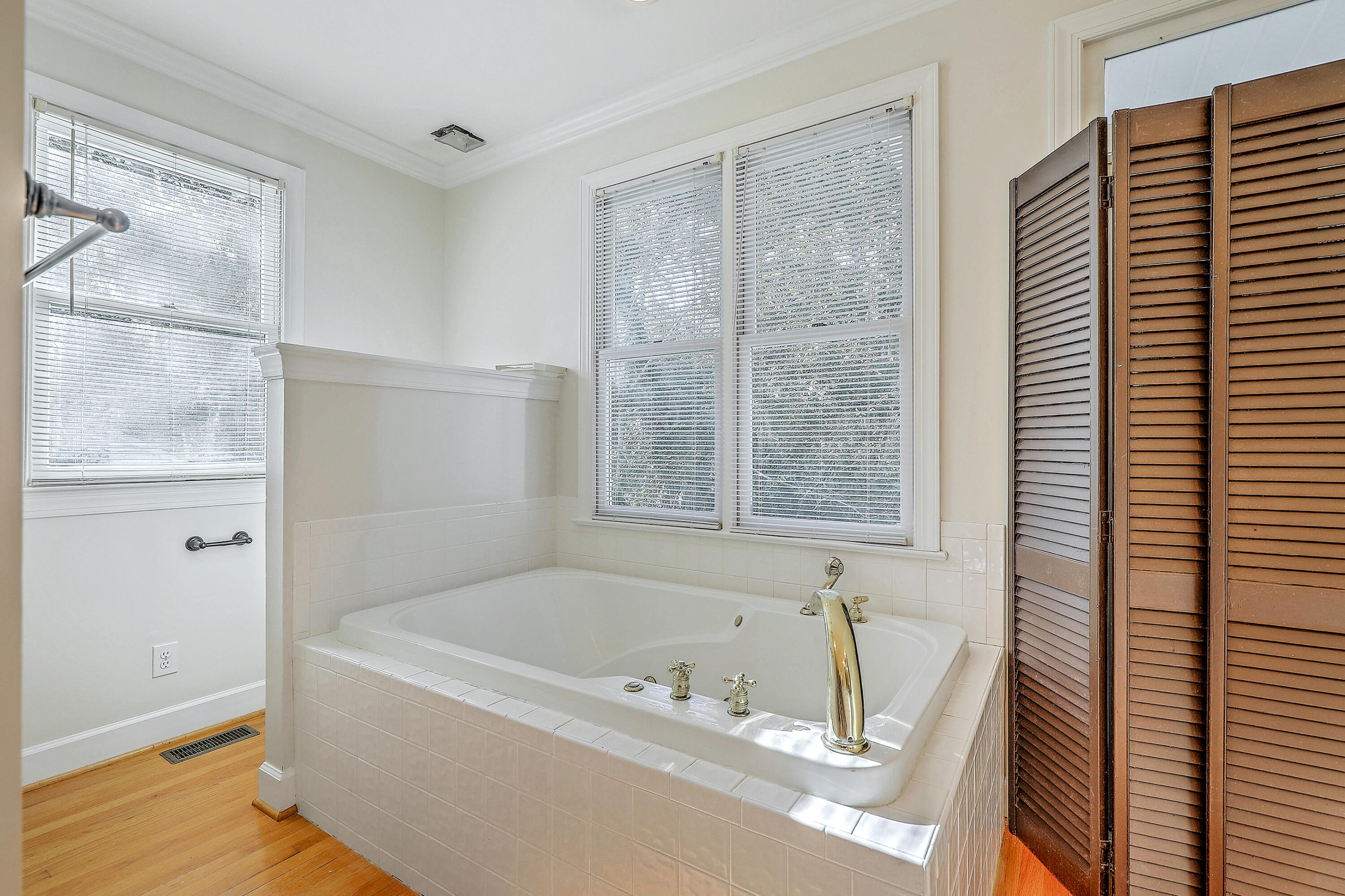 317 Rutherford Street Summerville, SC 29483 - Photo 32 of 50 Master Bath