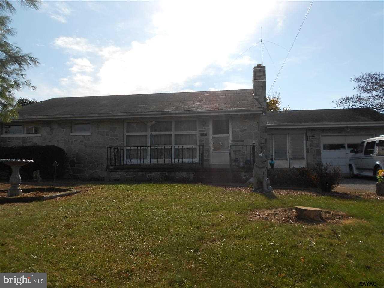 3545 Hanover Road Gettysburg, PA 17325 - Photo 3 of 33