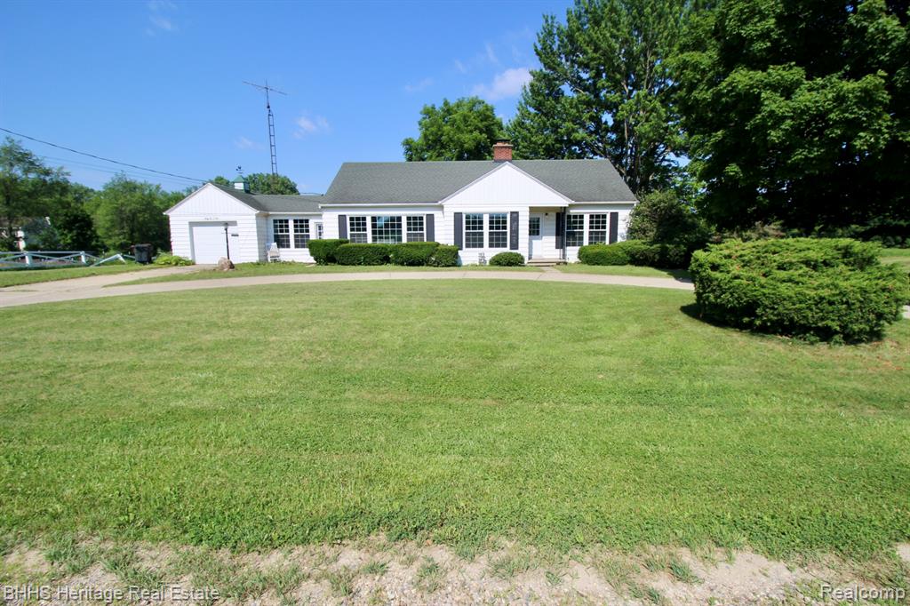 4201 North Burkhart Road Howell, MI 48855 - Photo 34 of 42
