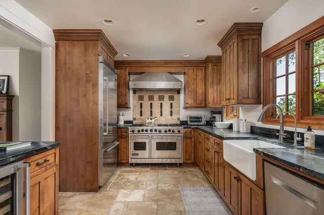 $17,000 | 2480 Foothill Road, Santa Barbara, CA 93105