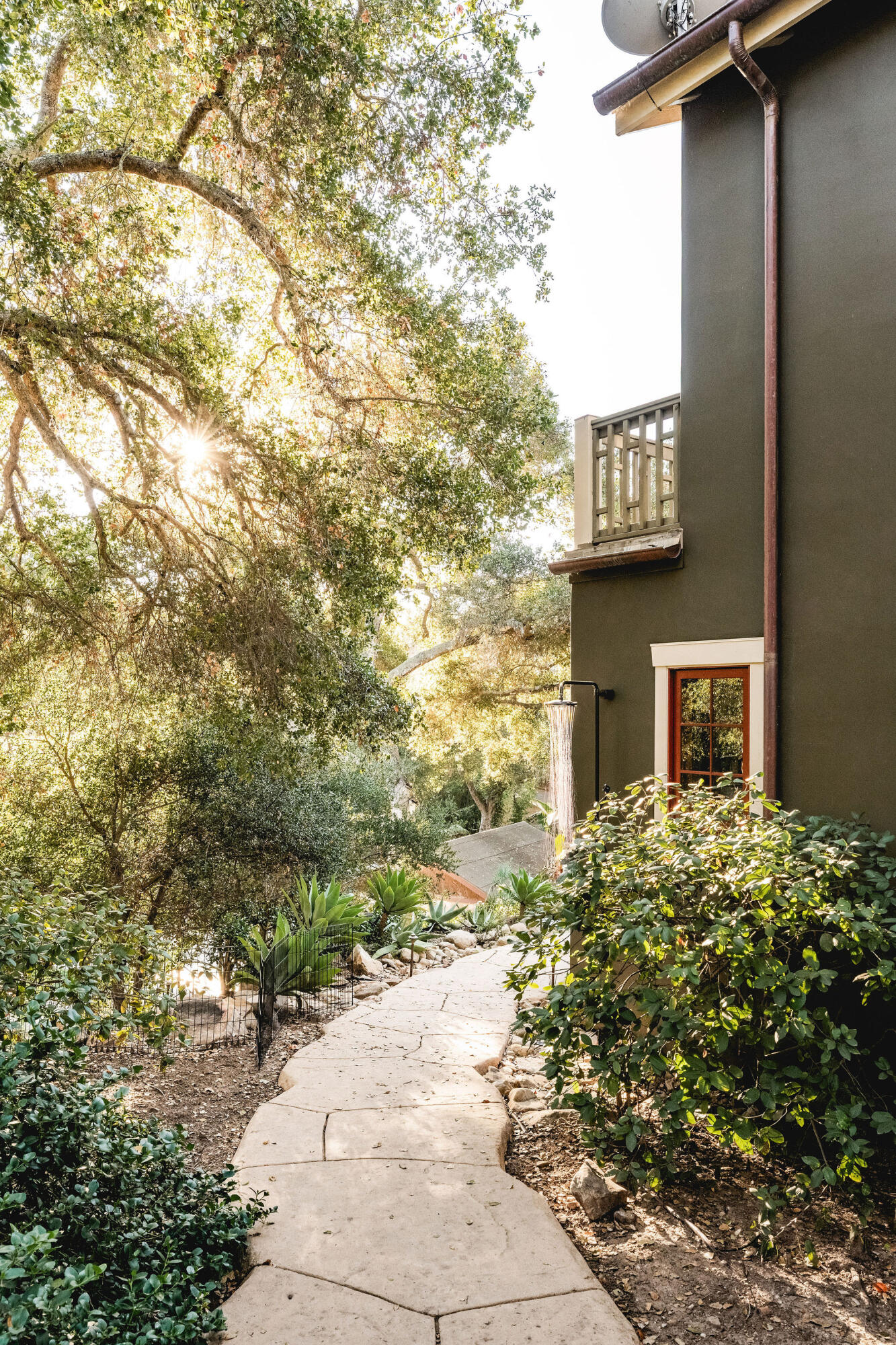 2480 Foothill Road Santa Barbara, CA 93105 - Photo 30 of 38 Outdoor Shower