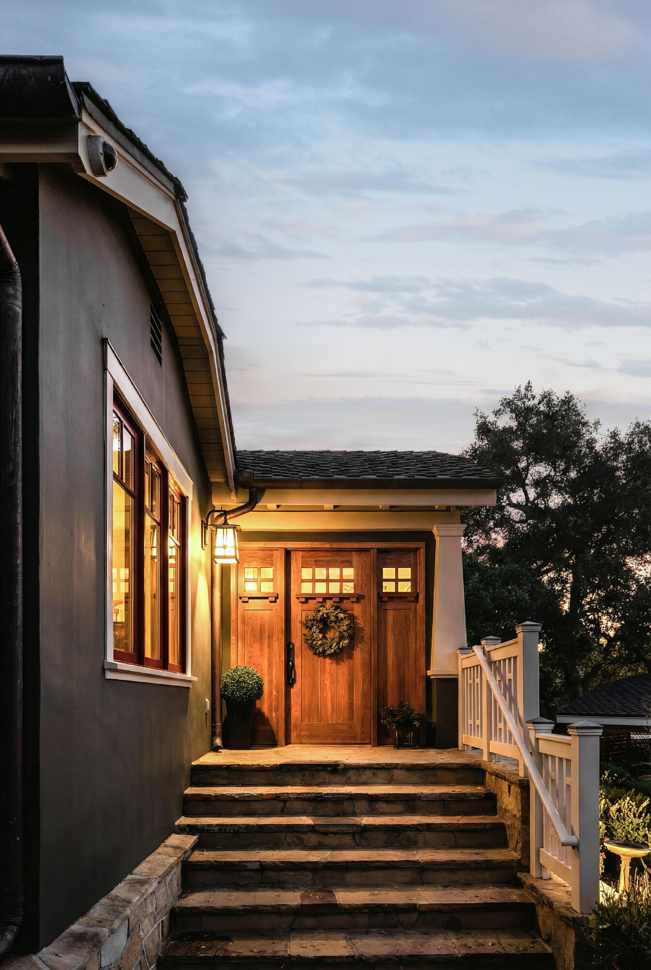 2480 Foothill Road Santa Barbara, CA 93105 - Photo 38 of 38 Twilight Entry