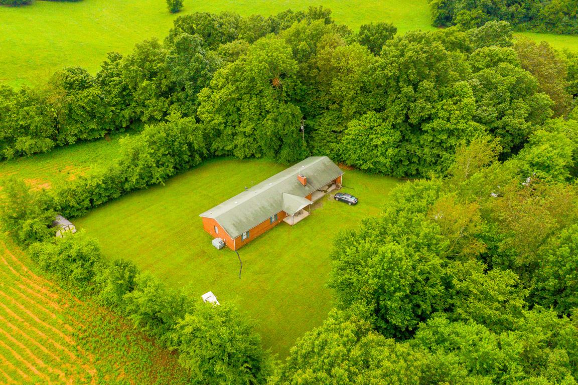 1070 Poplar Ridge Road Chapmansboro, TN 37035 - Photo 4 of 24 Gallery Image 4