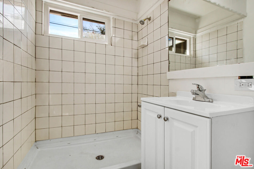 14388 Osage Road Apple Valley, CA 92307 - Photo 11 of 14 Gallery Image 11