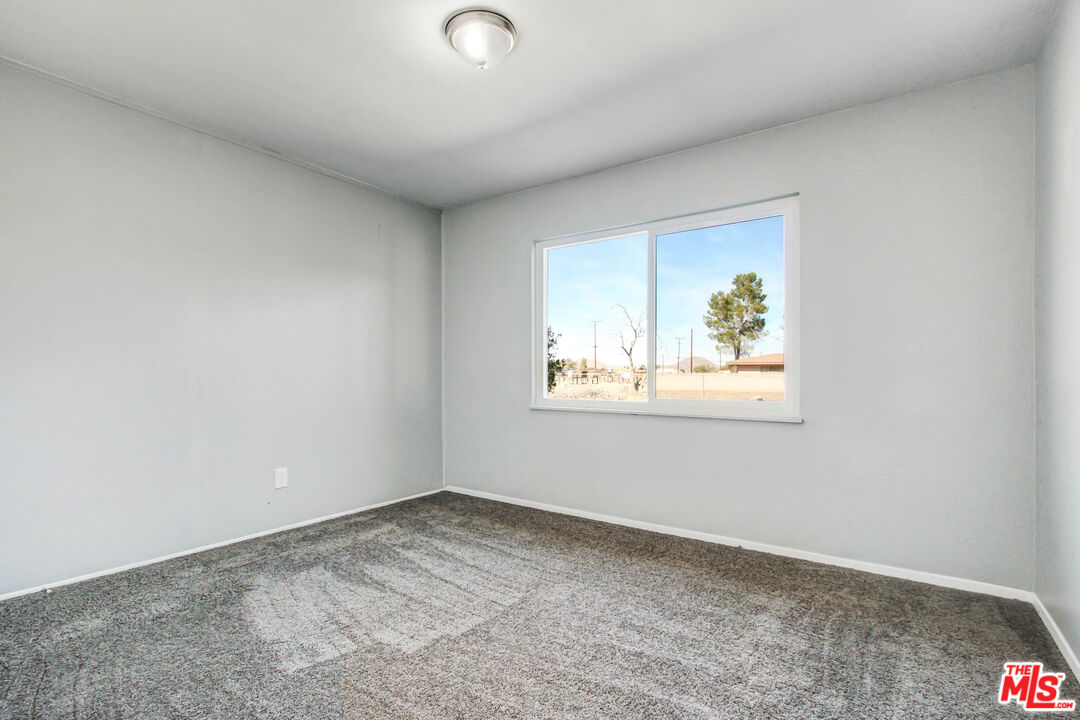 14388 Osage Road Apple Valley, CA 92307 - Photo 9 of 14 Gallery Image 9