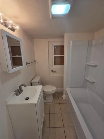 $1,095 | 2520 Monroe Street, Unit B, New Orleans, LA 70118