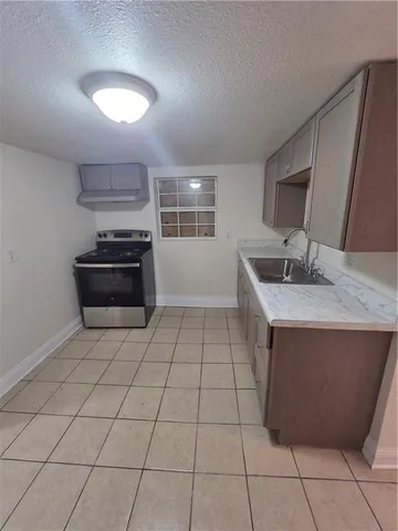 $1,095 | 2520 Monroe Street, Unit B, New Orleans, LA 70118