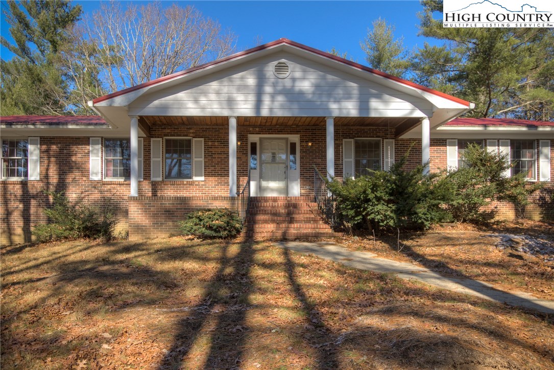 4412 Hardin Road Boone, NC 28607 - Photo 3 of 33 Gallery Image 3