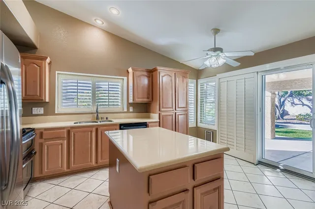 $2,600 | 8985 McLeod Drive, Henderson, NV 89074