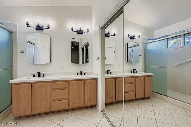 $2,600 | 8985 McLeod Drive, Henderson, NV 89074