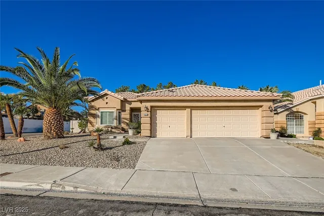 $2,600 | 8985 McLeod Drive, Henderson, NV 89074