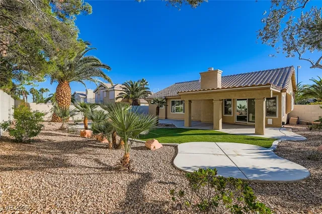 $2,600 | 8985 McLeod Drive, Henderson, NV 89074