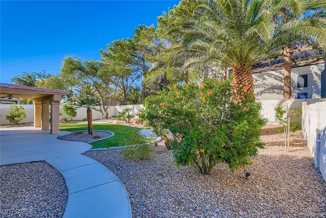 $2,600 | 8985 McLeod Drive, Henderson, NV 89074