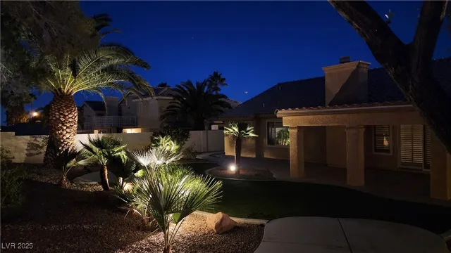 $2,600 | 8985 McLeod Drive, Henderson, NV 89074