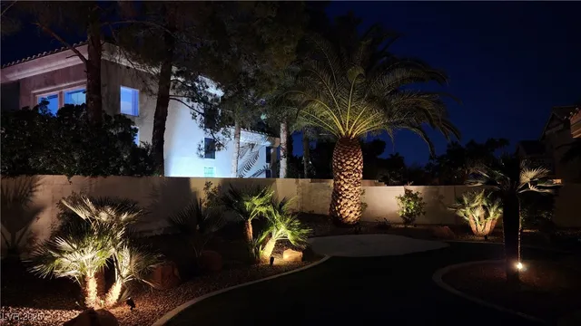 $2,600 | 8985 McLeod Drive, Henderson, NV 89074