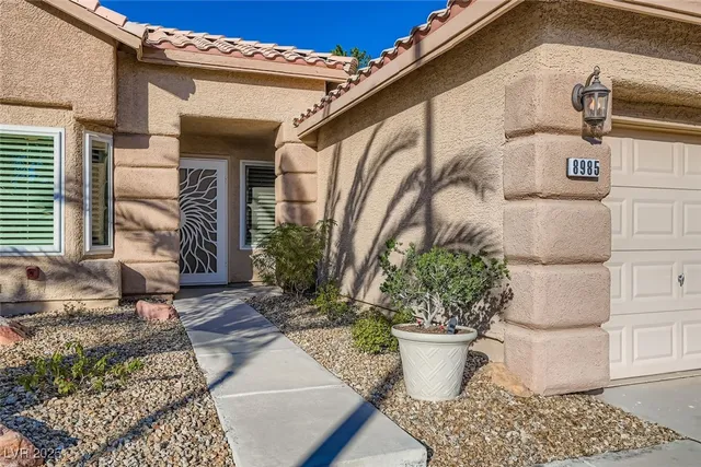 $2,600 | 8985 McLeod Drive, Henderson, NV 89074