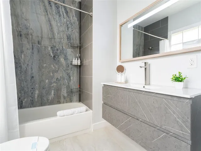 $4,500,000 | 2615 East Las Olas Boulevard, Fort Lauderdale, FL 33301