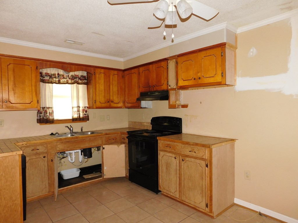 1002 Gaines Road Sumter, SC 29153 - Photo 17 of 33