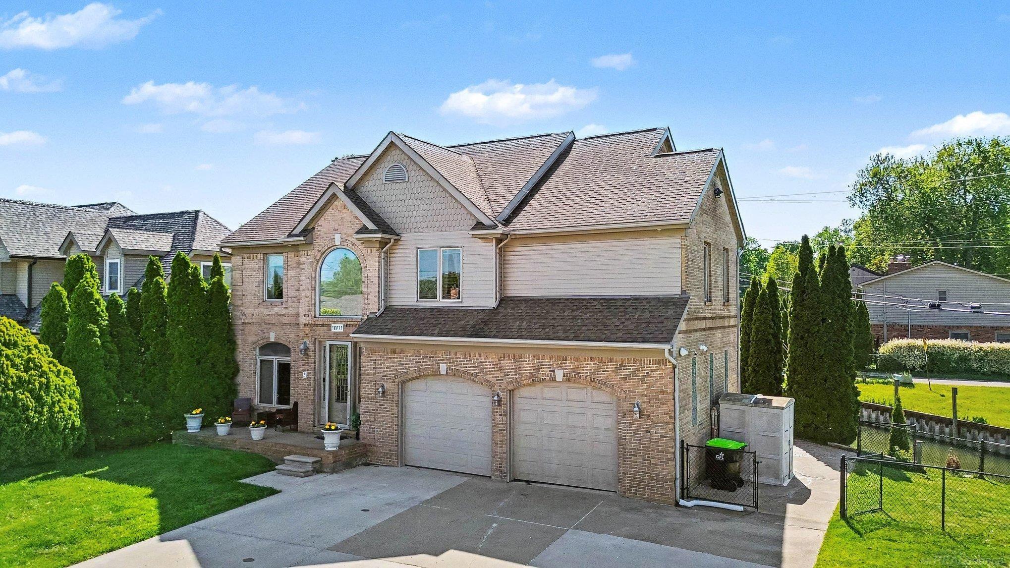 38035 Pointe Rosa Street Harrison Township, MI 48045 - Photo 3 of 45