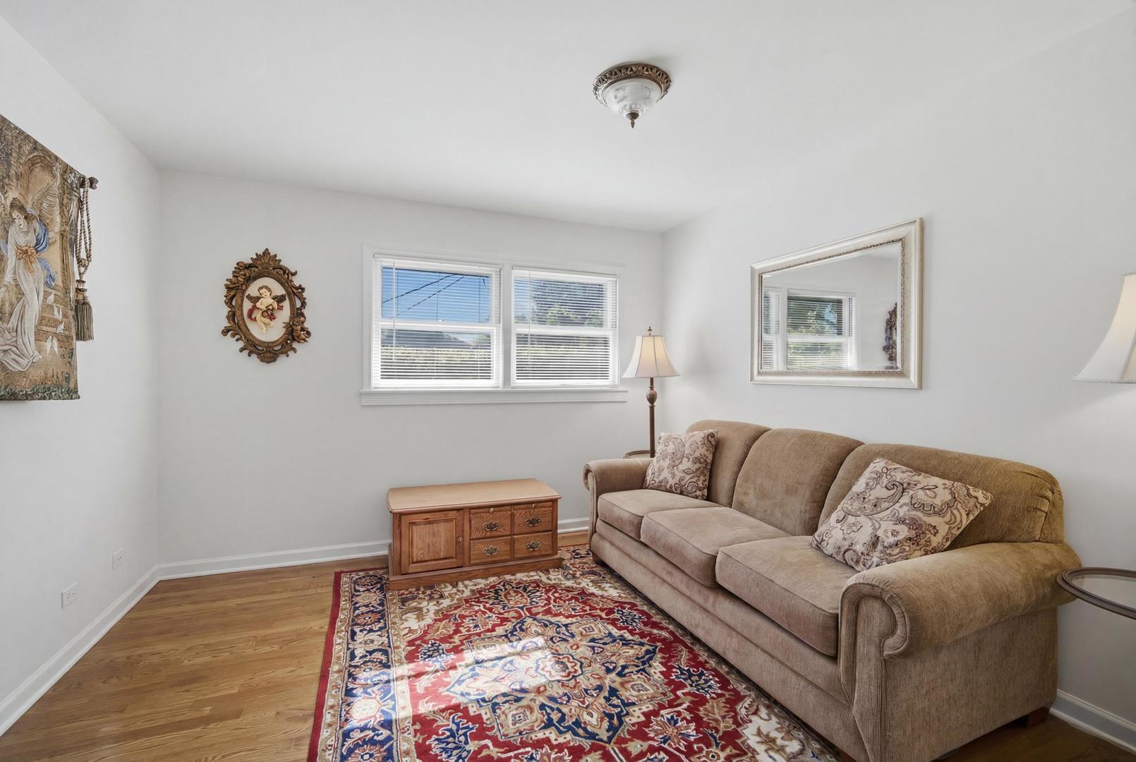 115 Michael Manor Glenview, IL 60025 - Photo 8 of 24