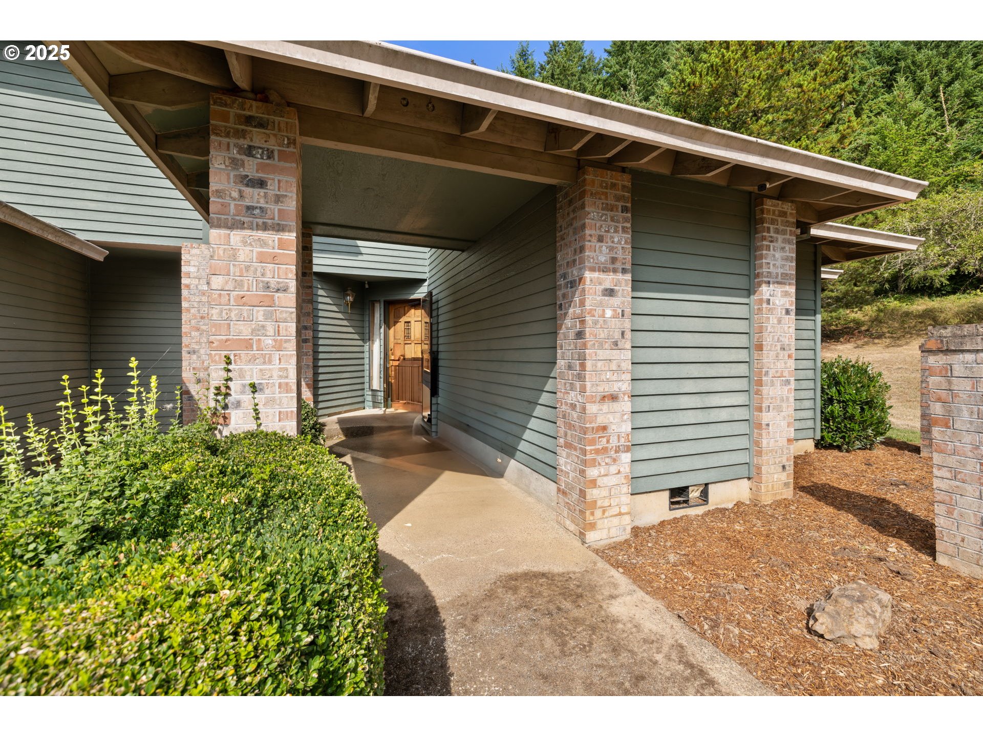 8552 Southwest Rodlun Road Gresham, OR 97080 - Photo 6 of 43