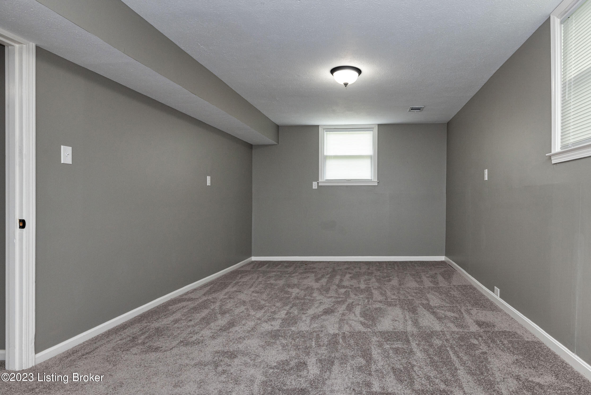 12974 East Orell Road Louisville, KY 40272 - Photo 27 of 40 RBWP4618