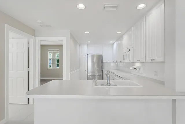 $3,600 | 1685 Jeaga Drive, Jupiter, FL 33458