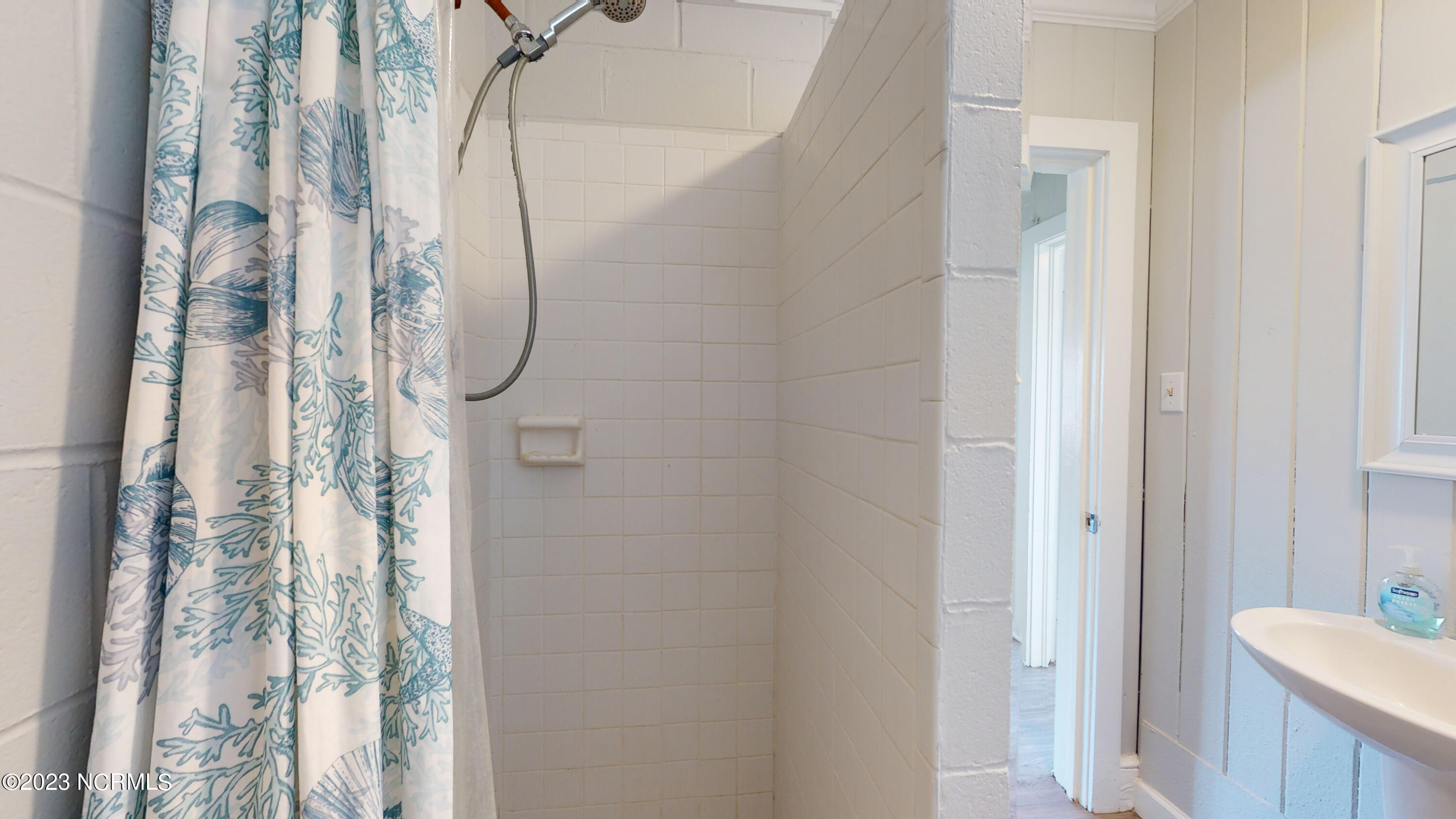 101 24th Street Emerald Isle, NC 28594 - Photo 18 of 47 101-24th-St-09112023_201210